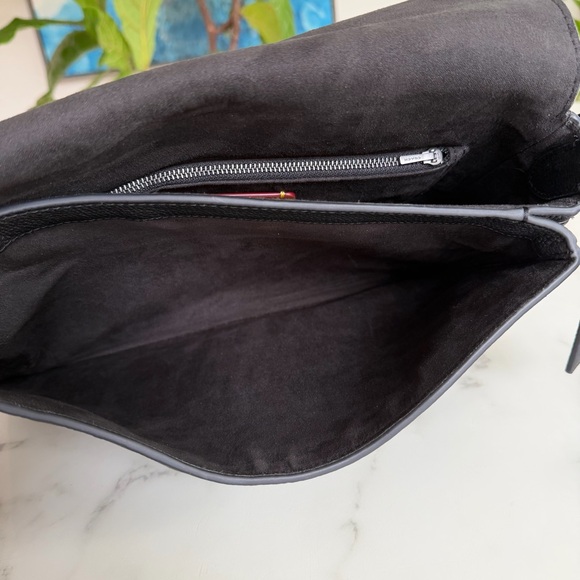 Coach Coach Soft Tabby Messenger in Signature Leather Black Top Handle Crossbody - Picture 11 of 16